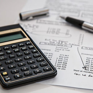 kalkulator i lista płac używany przy kursie kadr i płac